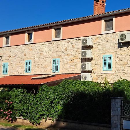 Eti And Mia Holiday Apartments Muntić Zewnętrze zdjęcie