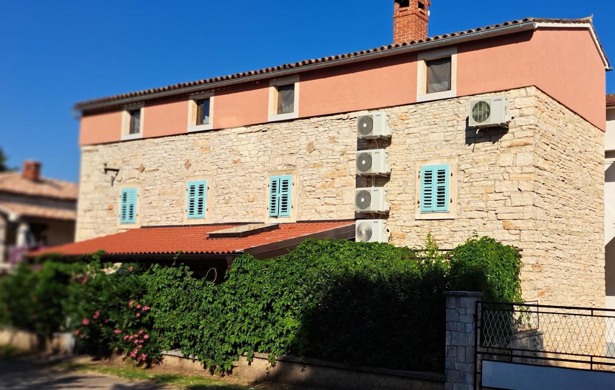 Eti And Mia Holiday Apartments Muntić Zewnętrze zdjęcie